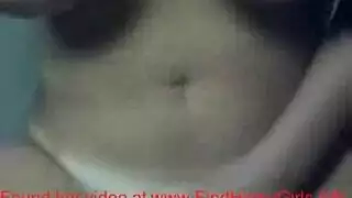 امرأة يابانية صغيرة الحجم تستمتع بلعبة بعد إيلاج مكثف