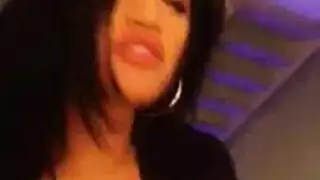 شخ الشرب الآسيوية الجنس عرقي مقيد