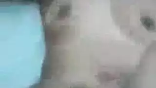 جميلة مقيدة بقوة، لعب بالهزاز يؤدي إلى هزة جنسية غير مسيطر عليها