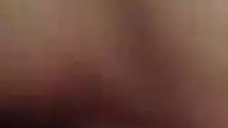 ديزي هي امرأة سمراء جميلة تعرف كيف ترضي الرجل الذي نريد جميعًا أن نمارسه