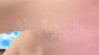 ثدي طبيعي كبير وكس مشعر عربية مثيرة في فيلم إباحي صريح