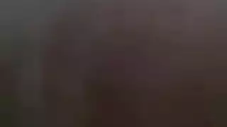 مشهد xxx أول: فض بكارة عذراء محمرة