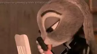 يهودي سويني يجلس يسجل جلسة النوم بين الأعراق