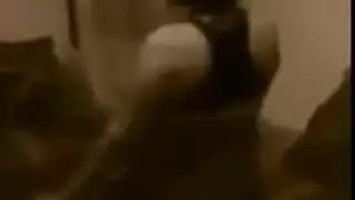 قميص نوم احمر مترجم